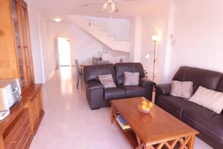 Amplio Apartamento Con Piscina Cerca De La Playa Nerja Buitenkant foto